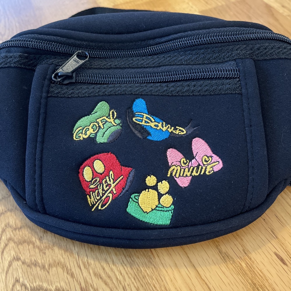Vintage‎ Disney Mickey And Friends Embroidered Fanny Pack Goofy Donald Minnie